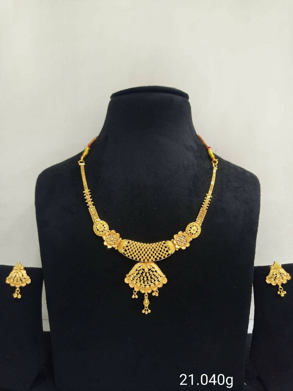 Gold Necklace Sarafa Bazar India