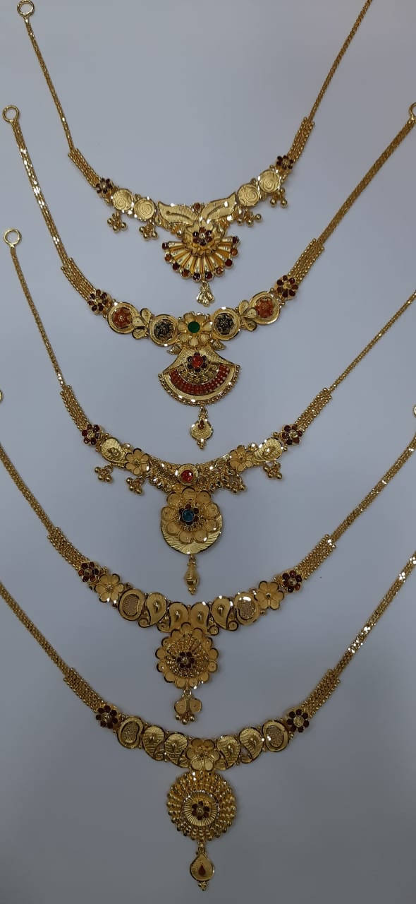 Gold Kanthi Set