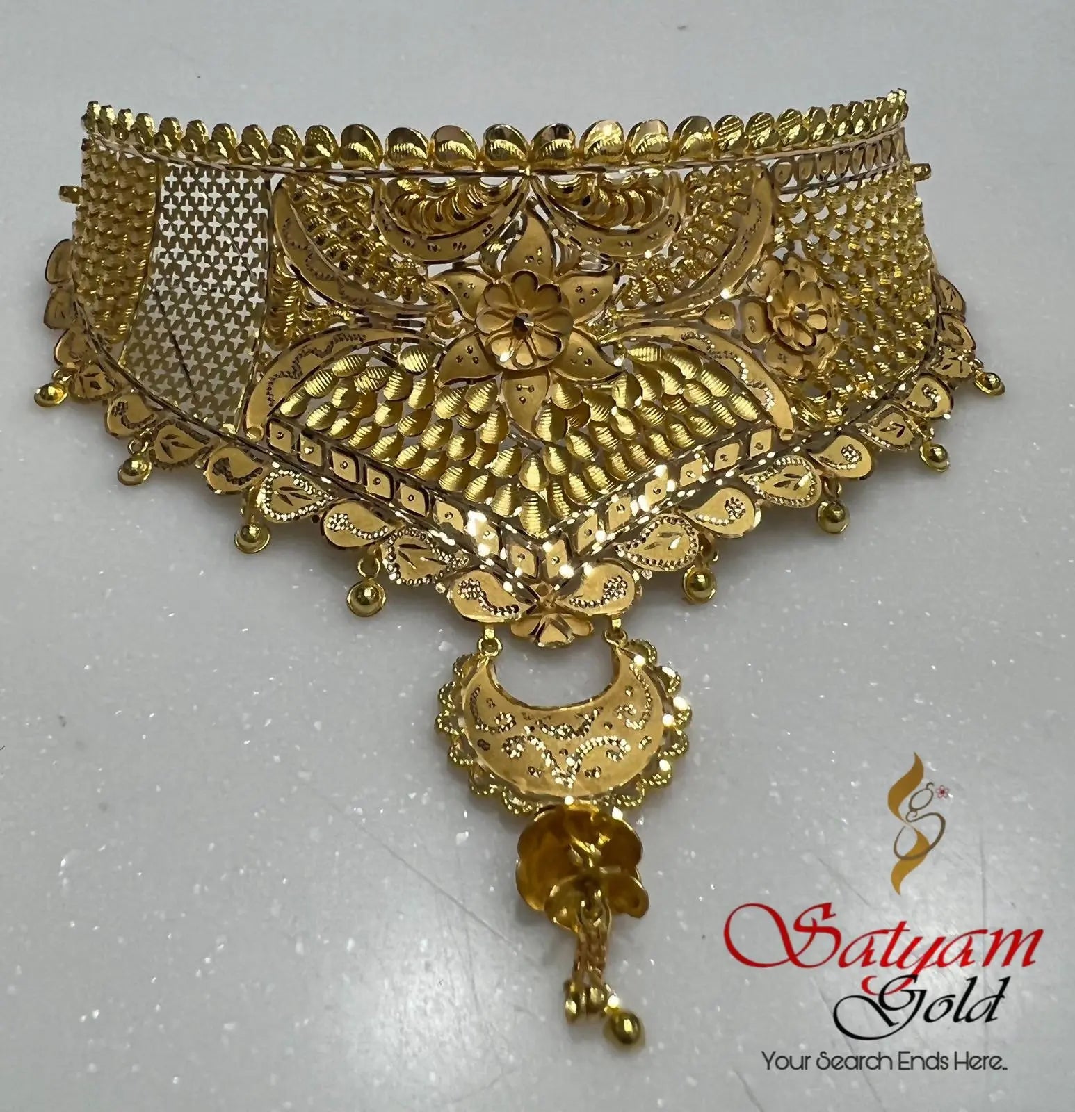 Gold Choker Sarafa Bazar India