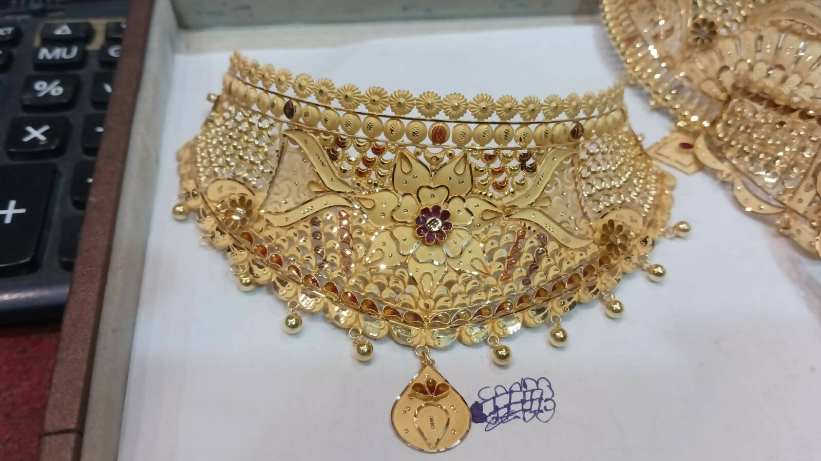 Gold Choker Sarafa Bazar India