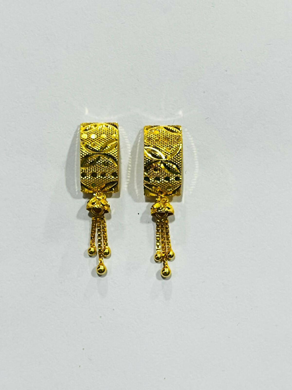 Buy Latest Gold Earrings Designs Online At The Best Price For Women