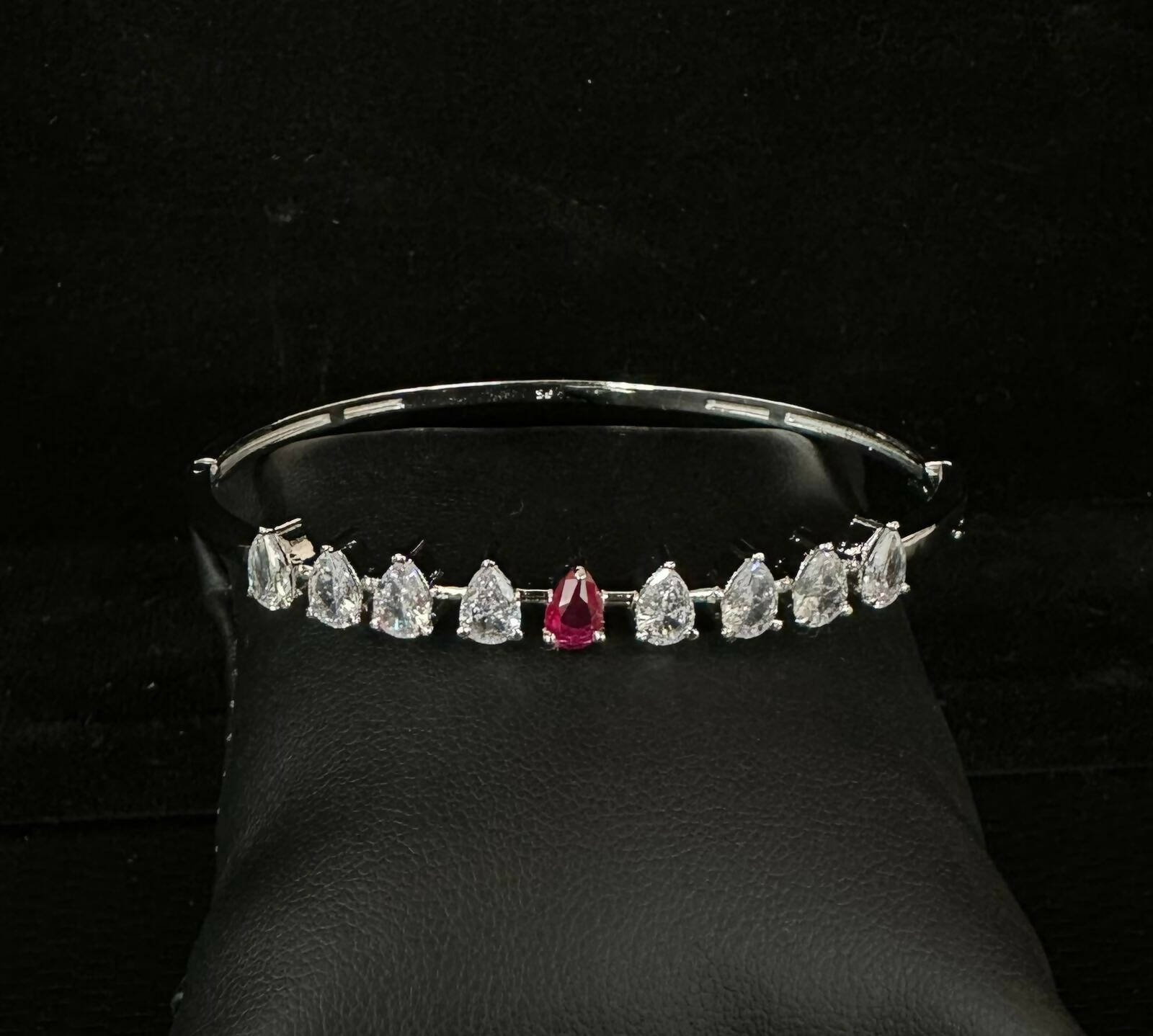 925 Silver Solitaire Bracelet Sarafa Bazar India