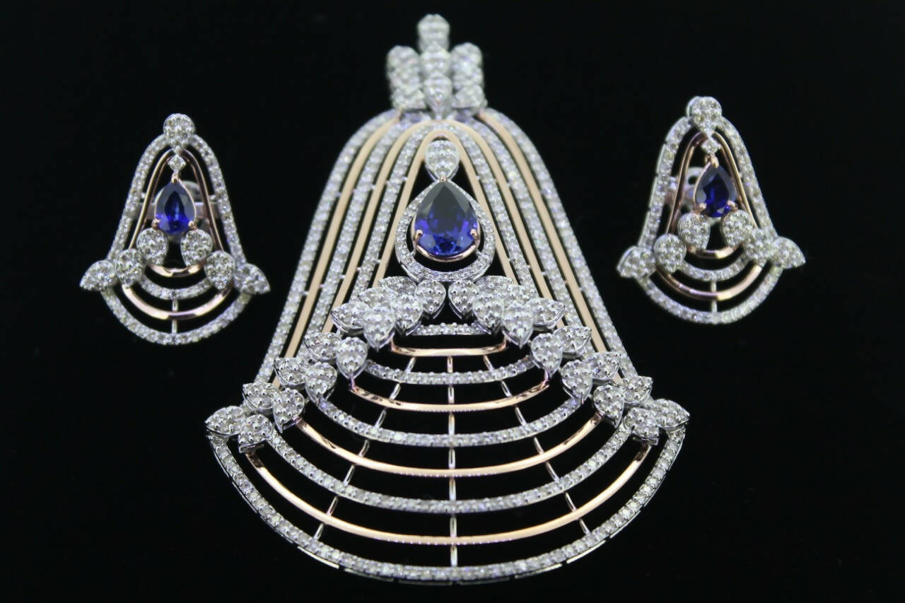Diamond Pendant Set Sarafa Bazar India