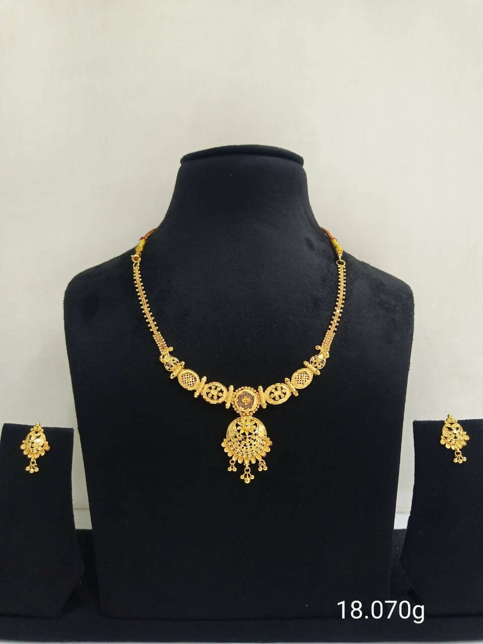 Gold Necklace Sarafa Bazar India