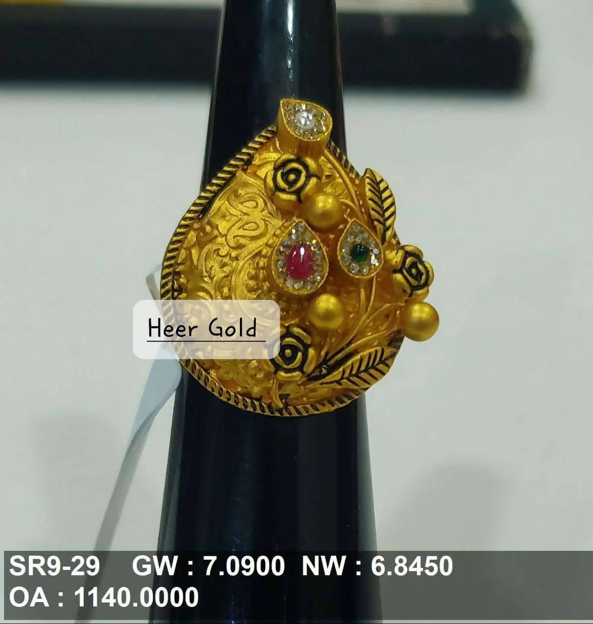 Antique Ladies Ring Sarafa Bazar India