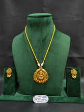 Temple jewellery Sarafa Bazar India