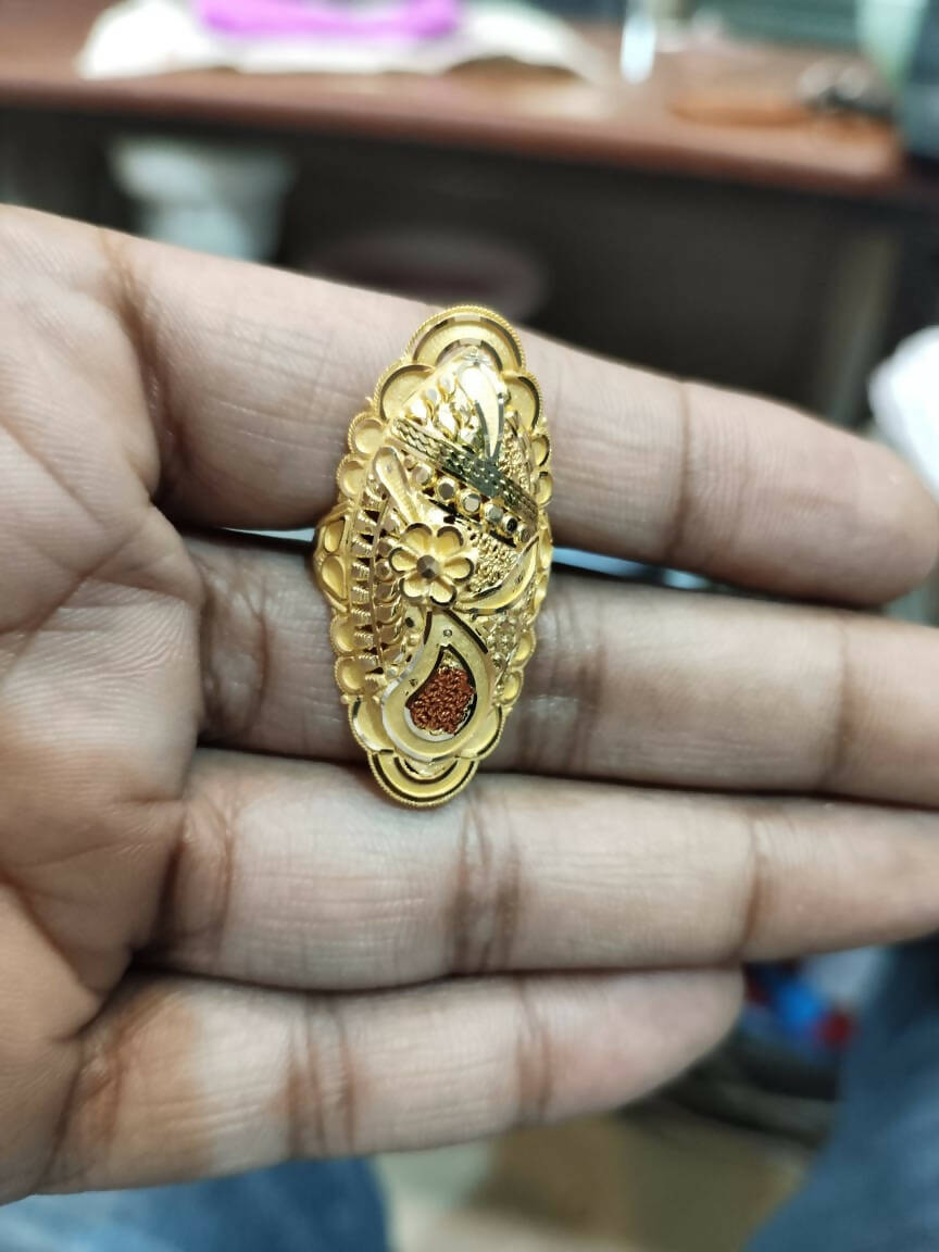 Gold Ladies Ring Sarafa Bazar India