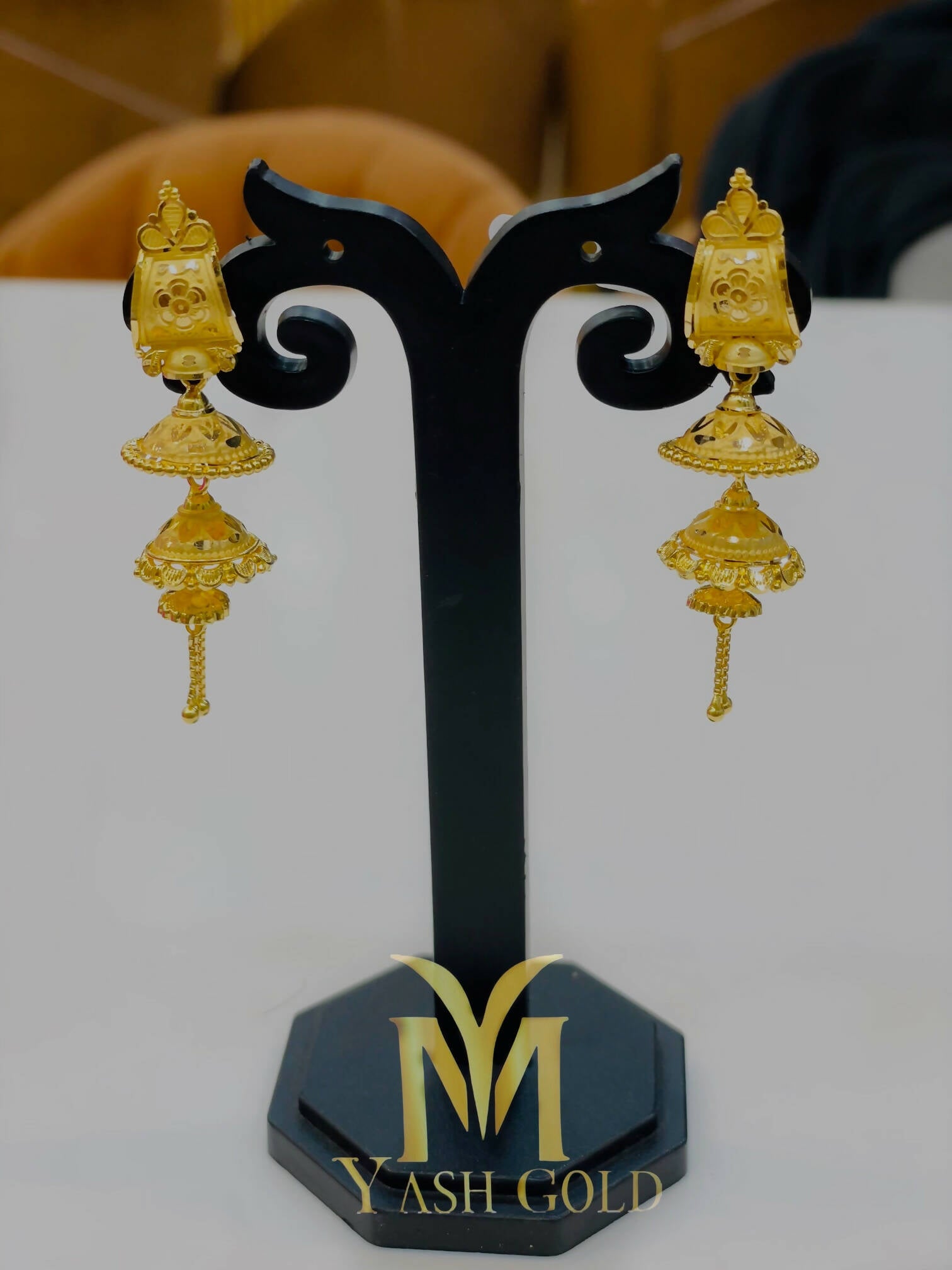 Gold earrings Sarafa Bazar India