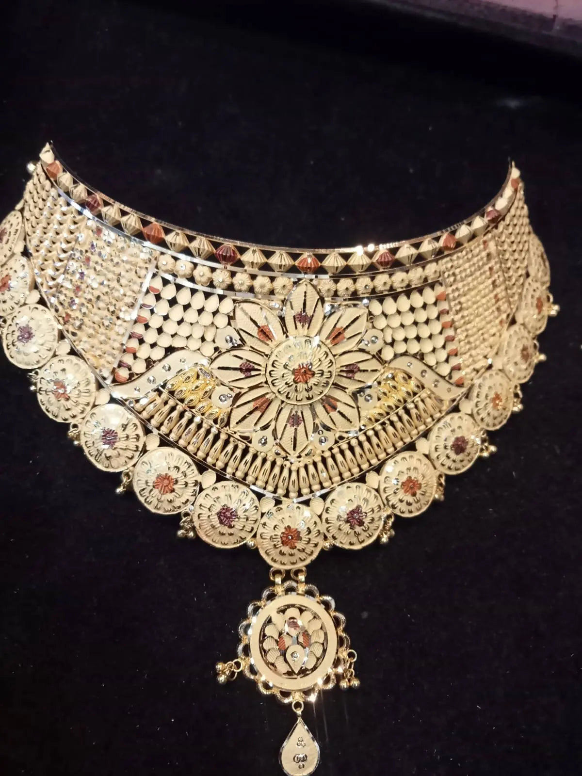 Gold Choker Sarafa Bazar