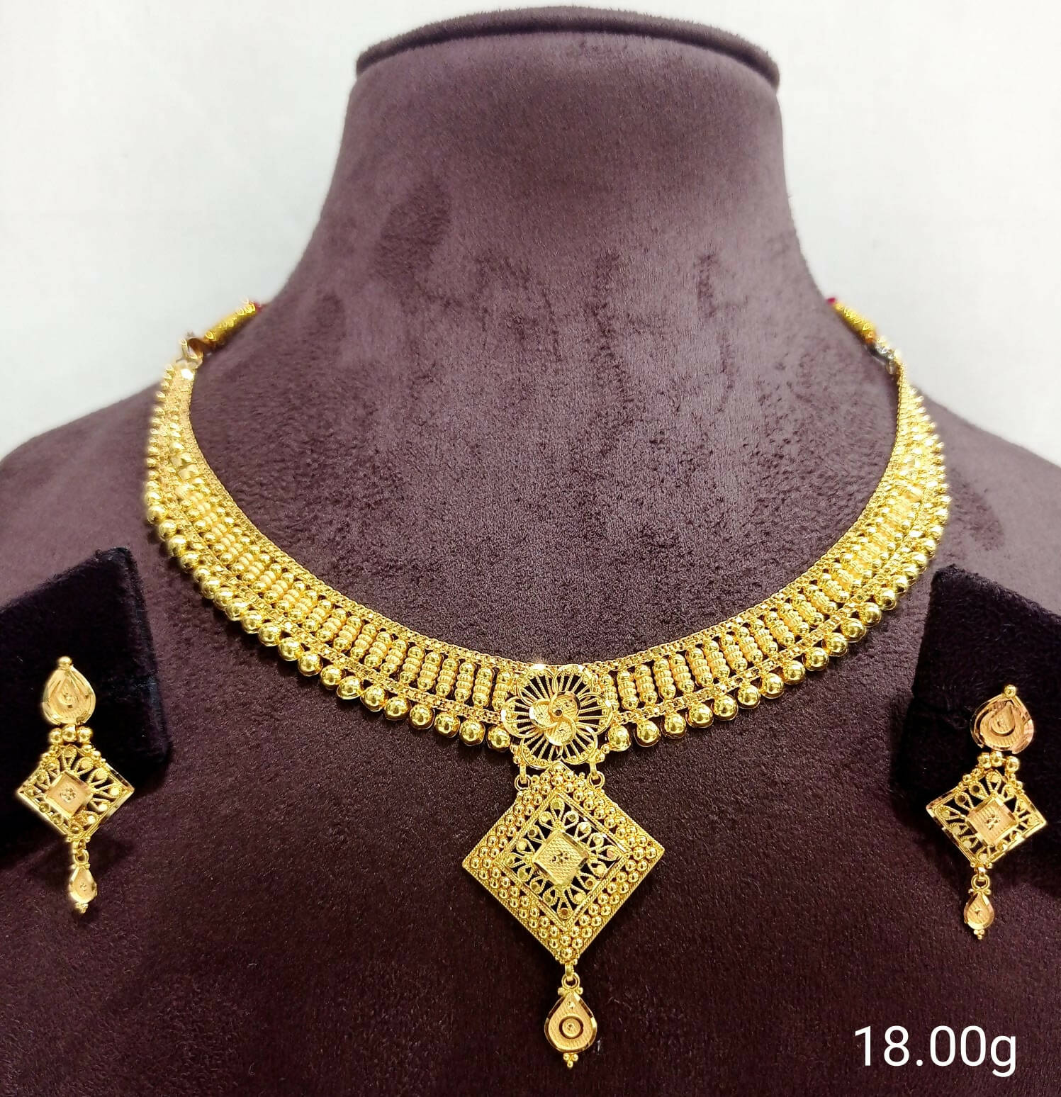 Gold Necklace Sarafa Bazar India