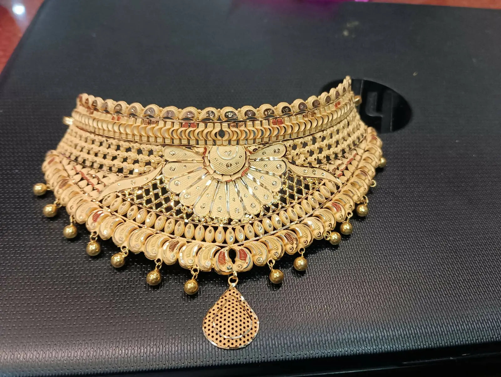 Gold Choker Sarafa Bazar India