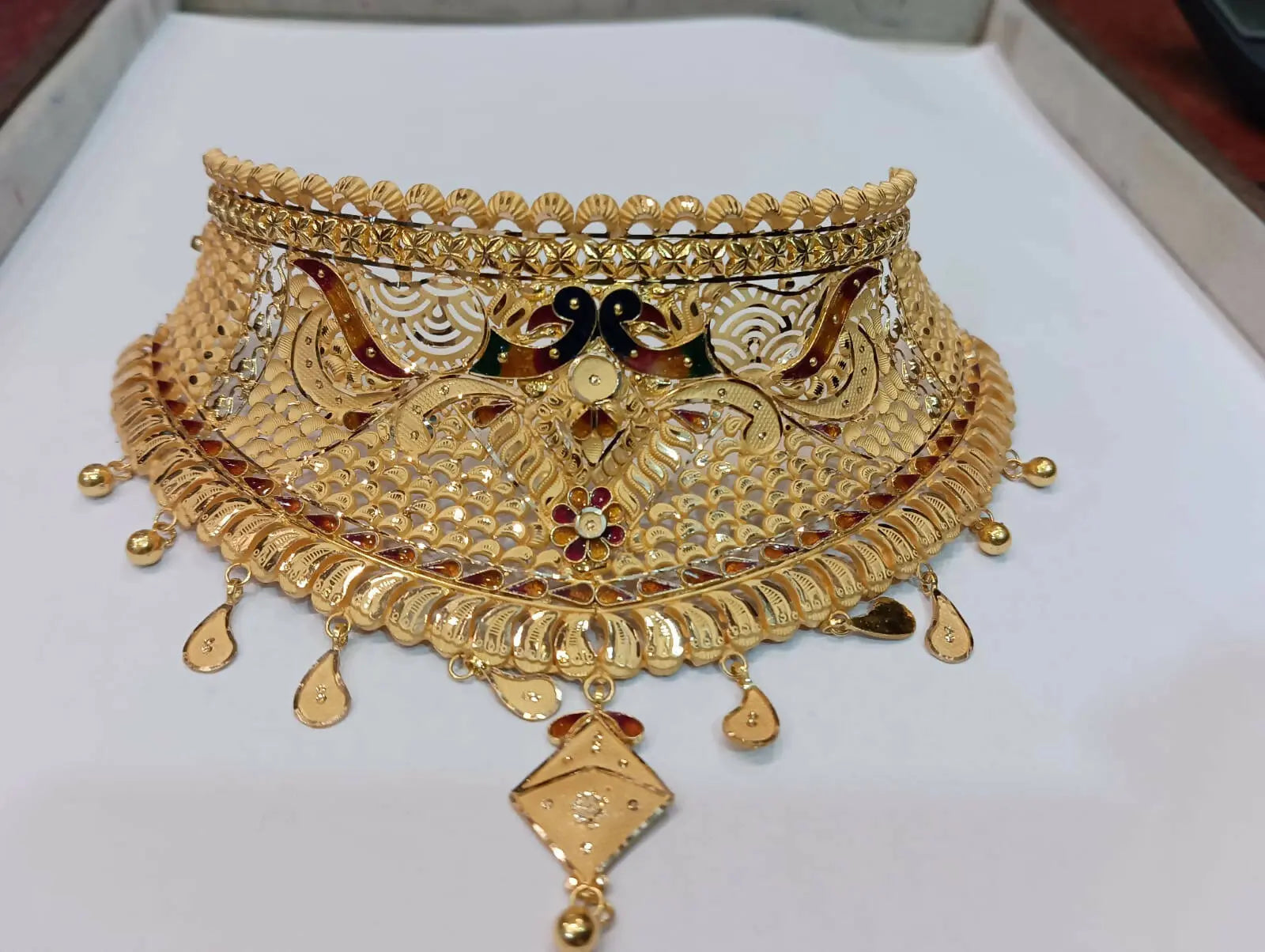 Gold Choker Sarafa Bazar India