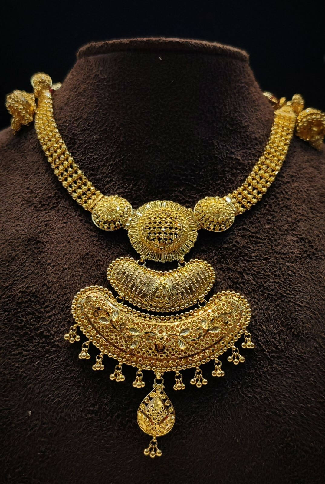 Gold Necklace Sarafa Bazar India