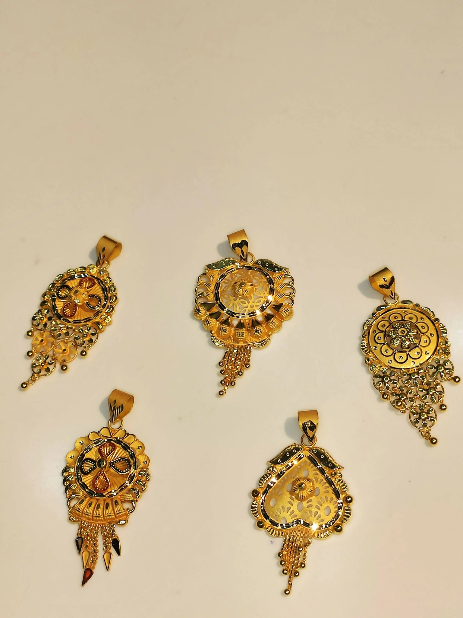 Gold Pendant Sarafa Bazar India