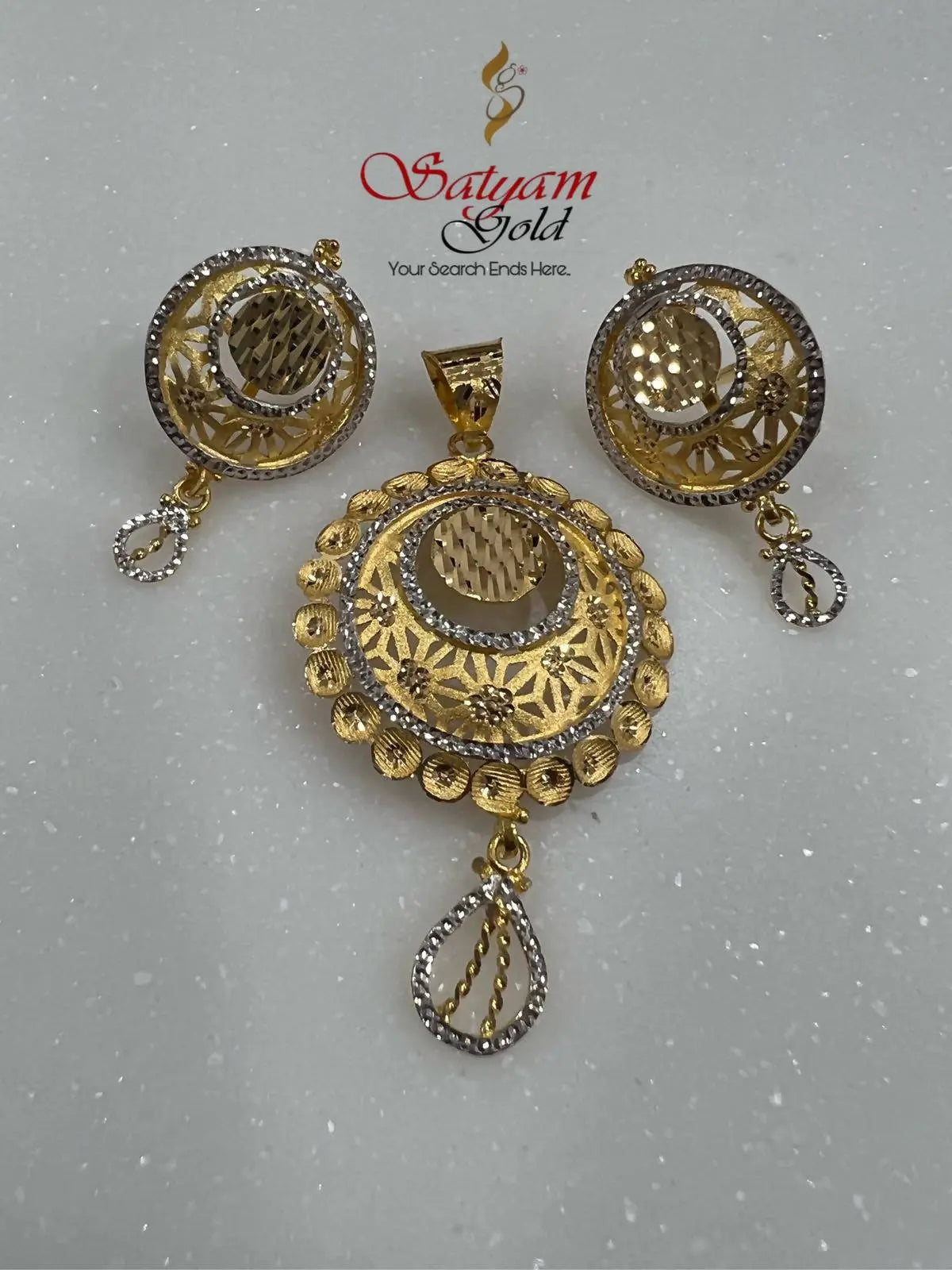 Rhodium Plain Gold Pendant Set Sarafa Bazar India