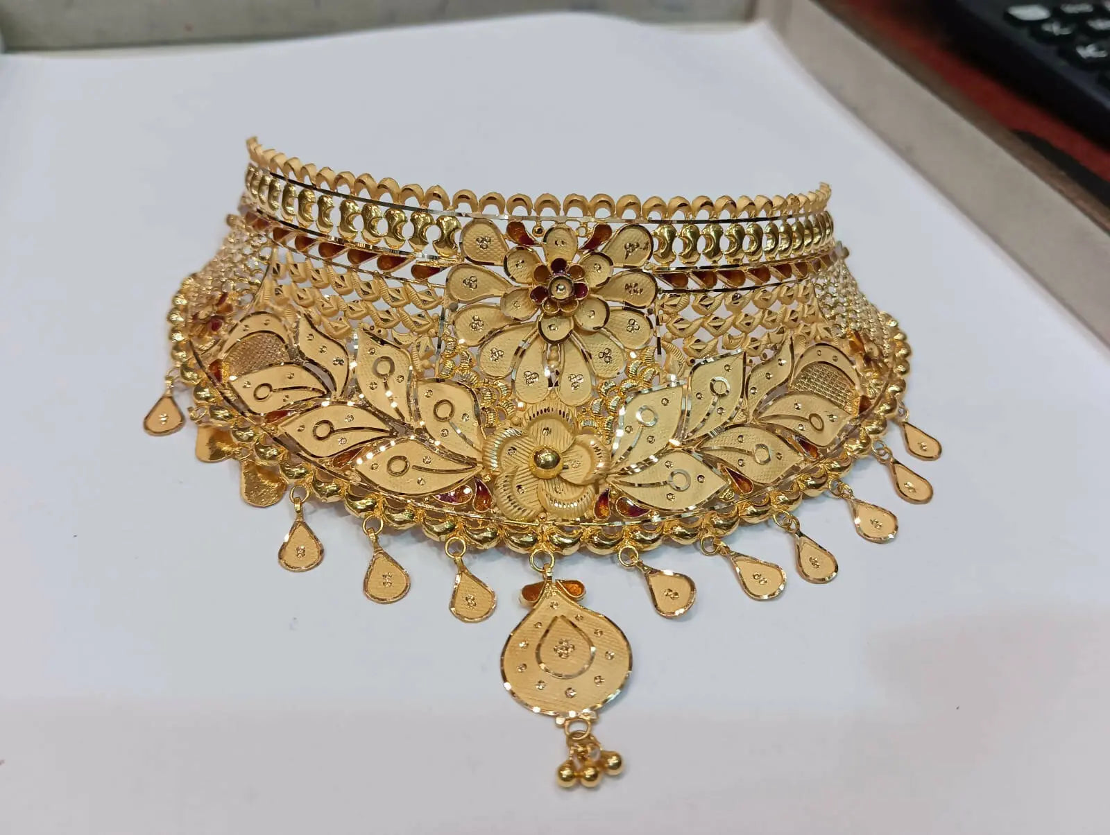 Gold Choker Sarafa Bazar India