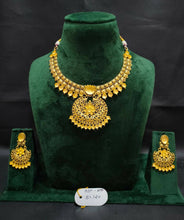 Antique necklace set Sarafa Bazar India