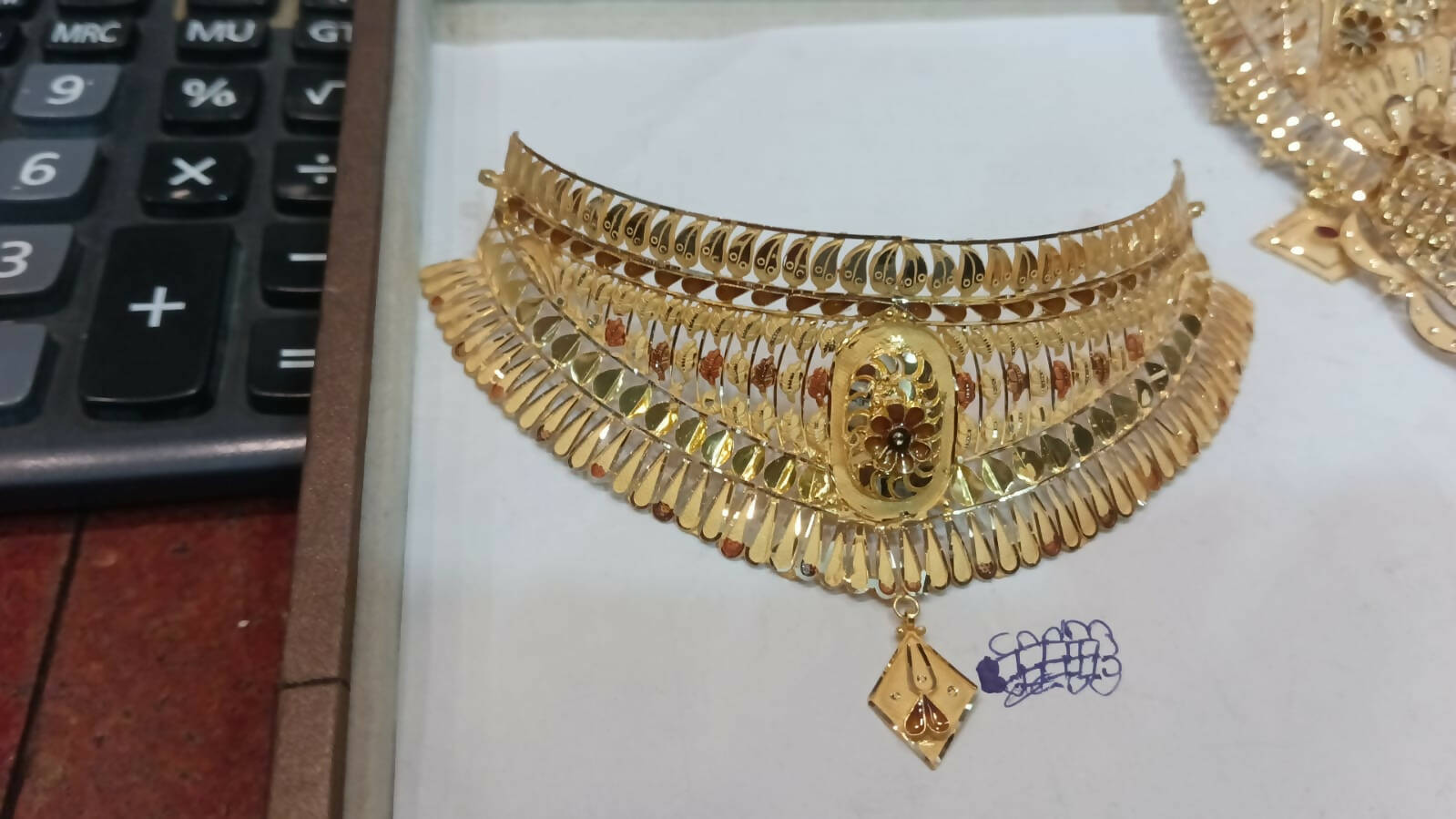 Gold Choker Sarafa Bazar India