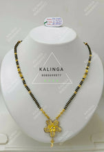 Gold Mangalsutra Sarafa Bazar India