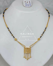 Gold Mangalsutra Sarafa Bazar India