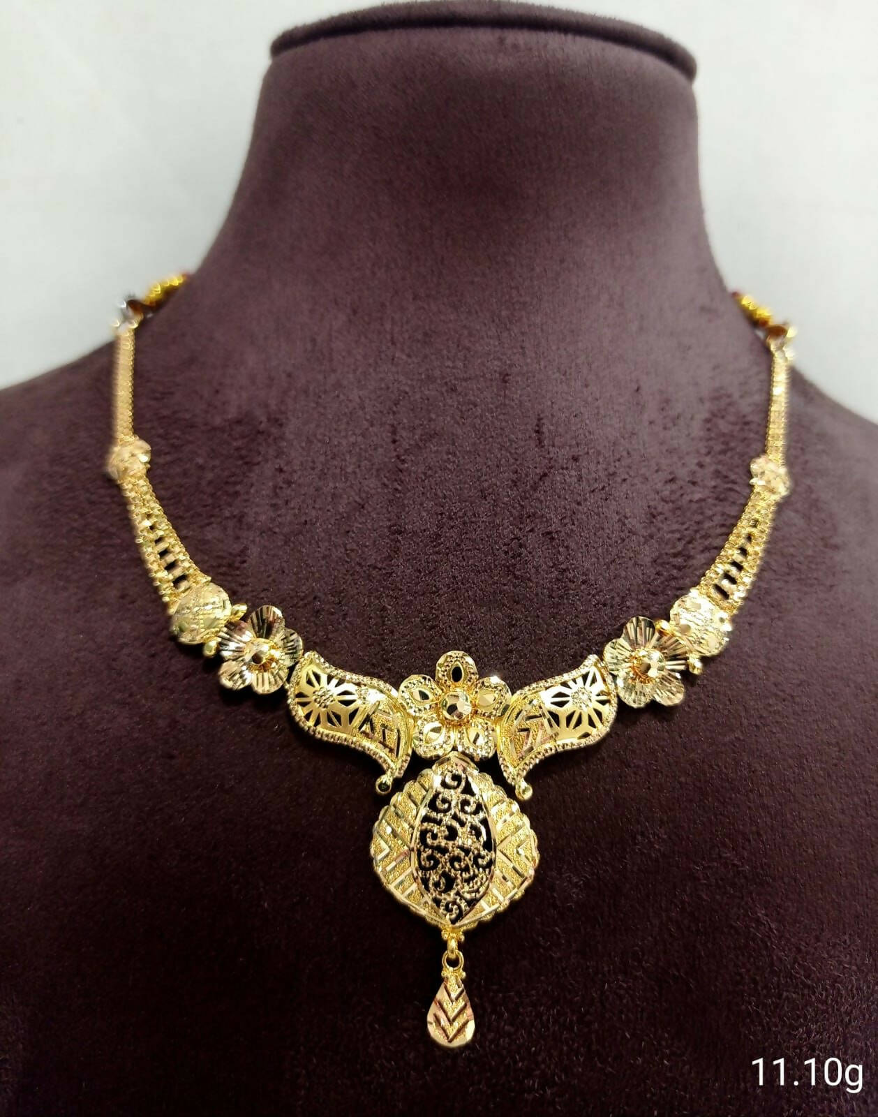 Gold Necklace Sarafa Bazar India