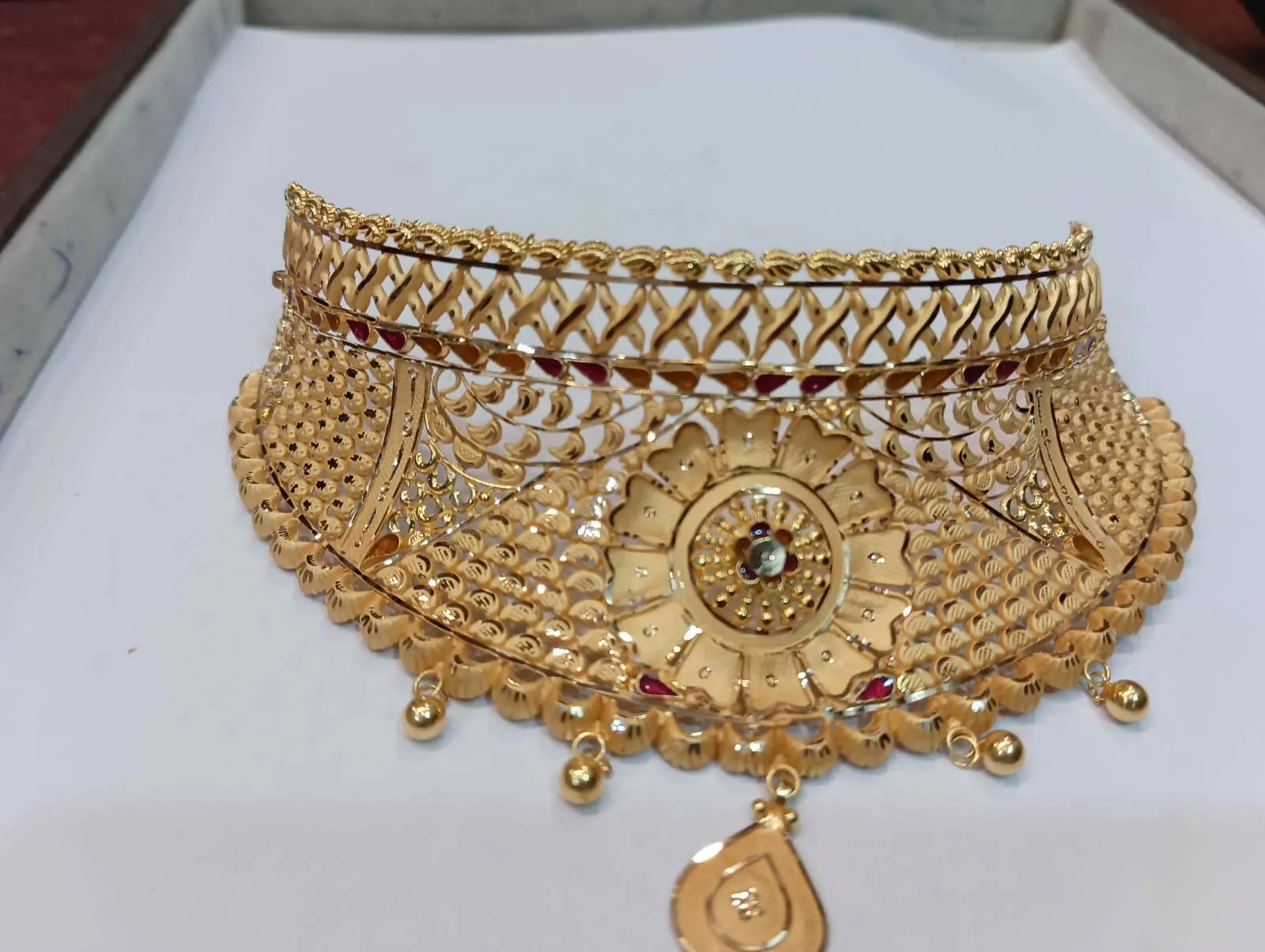 Gold Choker Sarafa Bazar India