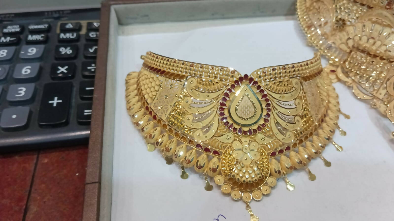 Gold Choker Sarafa Bazar India