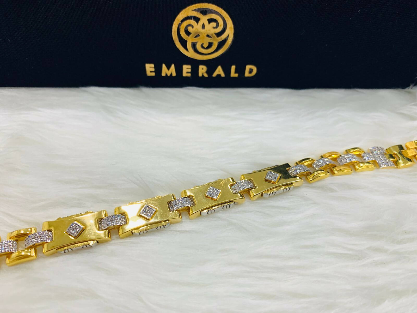 Emerald CZ Gents Bracelet Sarafa Bazar India