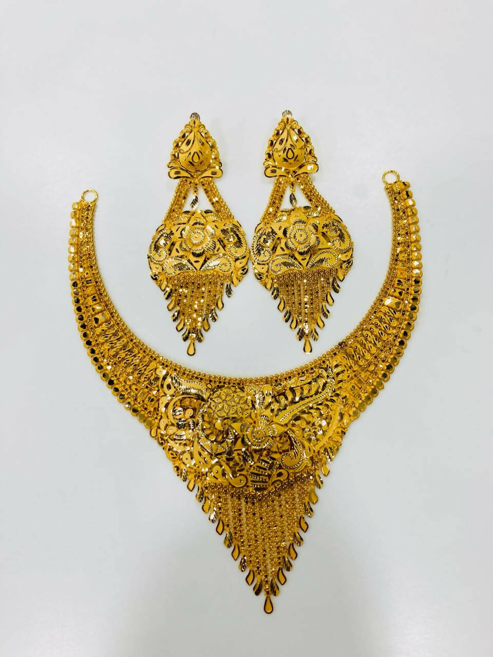 Gold Necklace Sarafa Bazar India