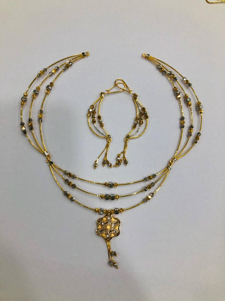 Turkish Kuwaiti Plain Gold Necklace