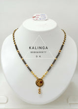 Gold Mangalsutra Sarafa Bazar India