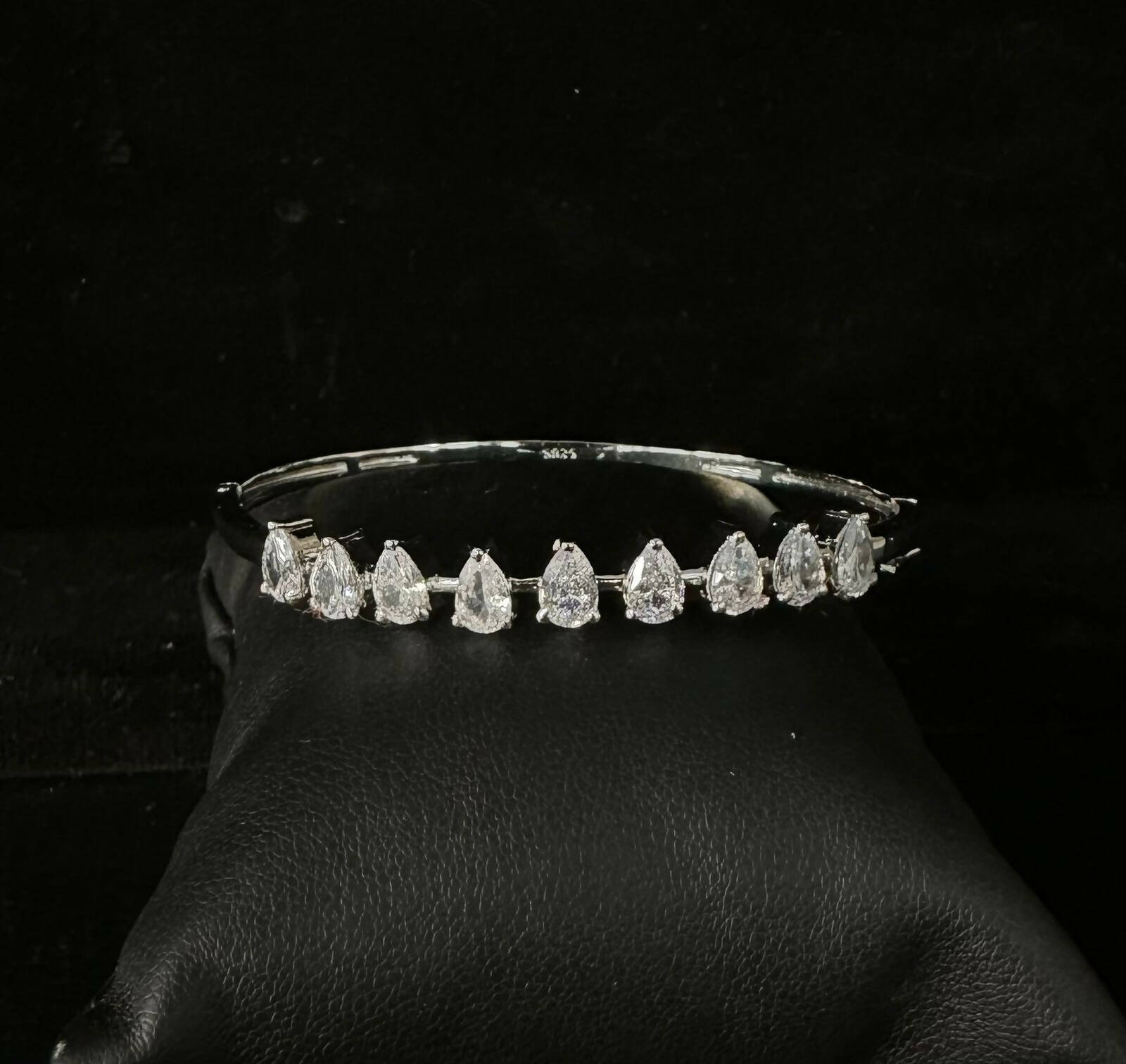 925 Silver Solitaire Bracelet Sarafa Bazar India