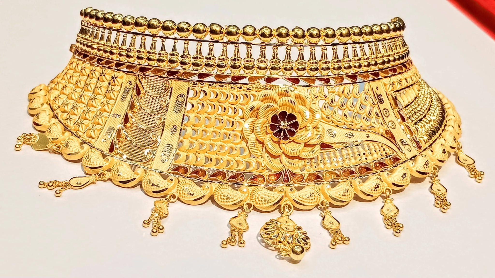 Gold Choker Sarafa Bazar India