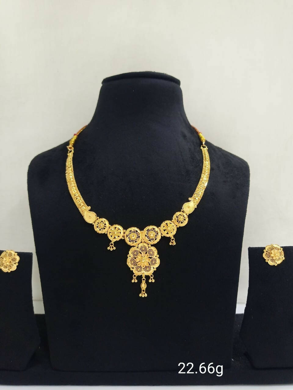 Gold Necklace Sarafa Bazar India