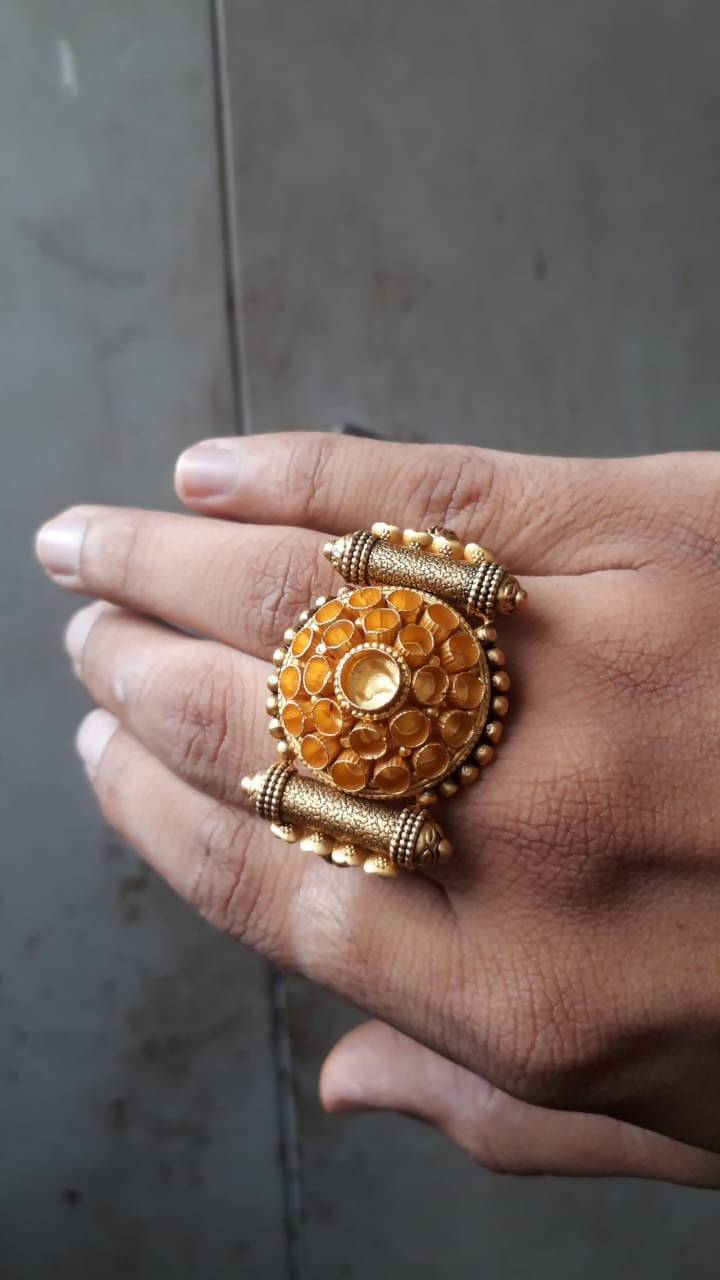 Antique Ladies Ring Sarafa Bazar